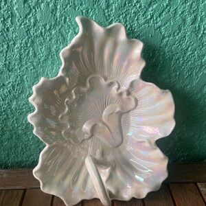 USA Pottery #2210 Vintage White Iridescent Ceramic Leaf Decorative Dish